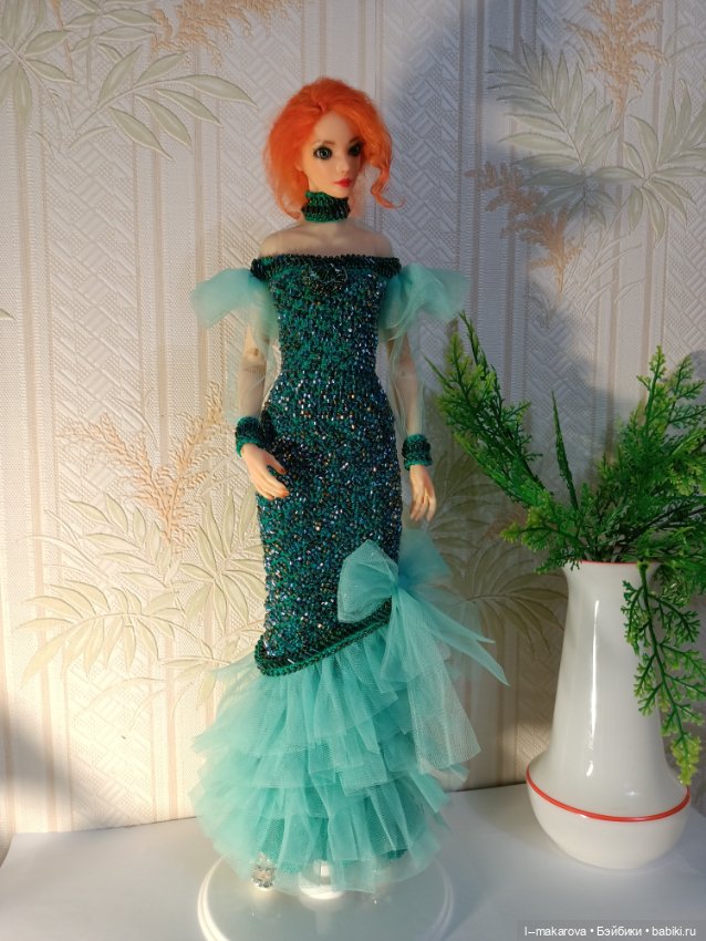 Изумрудное платье из коллекции Парадиз. Финиш (фото 2)