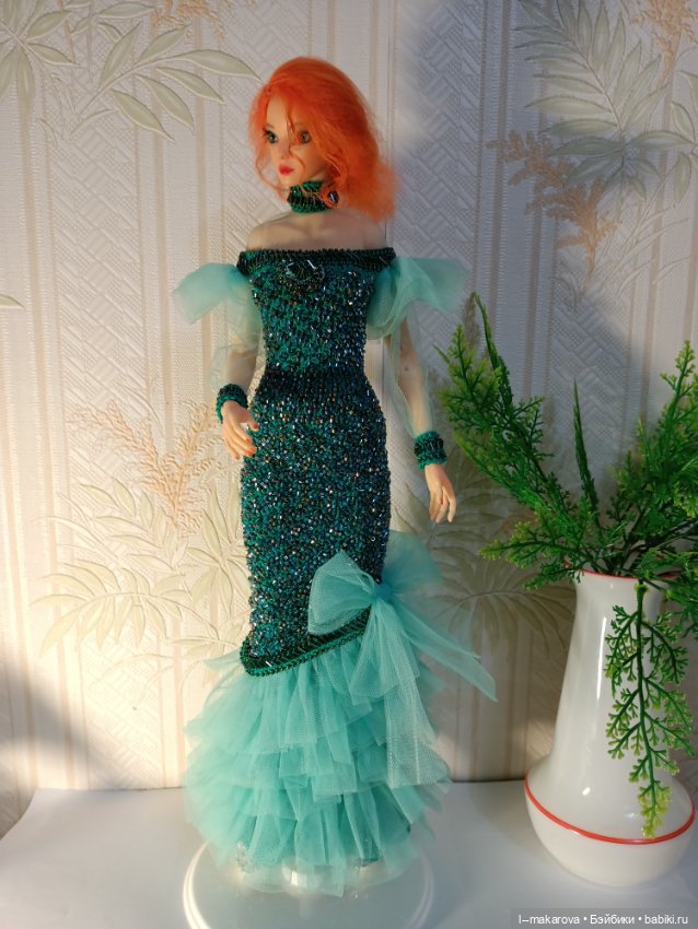 Изумрудное платье из коллекции Парадиз. Финиш (фото 4)