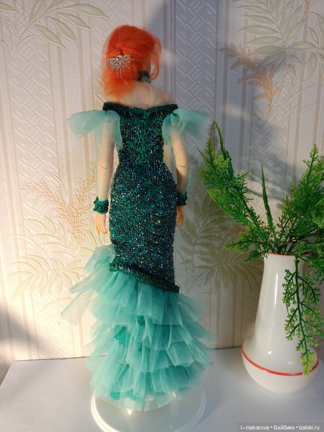 Изумрудное платье из коллекции Парадиз. Финиш (фото 10)