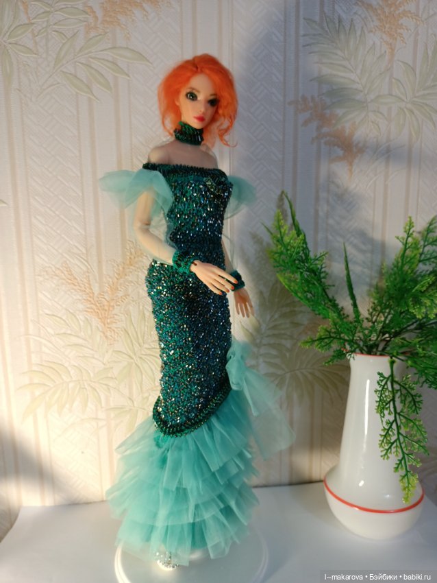 Изумрудное платье из коллекции Парадиз. Финиш (фото 6)