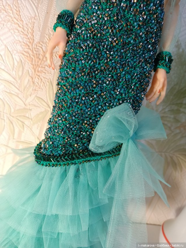 Изумрудное платье из коллекции Парадиз. Финиш