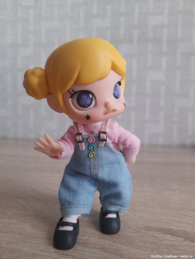 Molly Фокусница от Pop mart (фото 6)