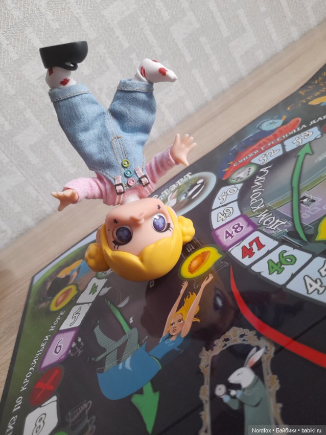 Molly Фокусница от Pop mart (фото 10)