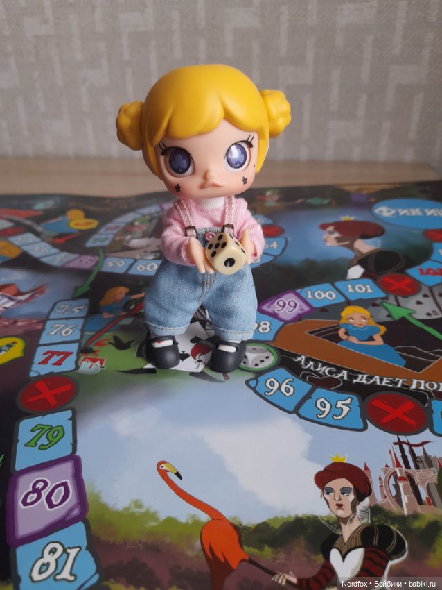 Molly Фокусница от Pop mart (фото 9)