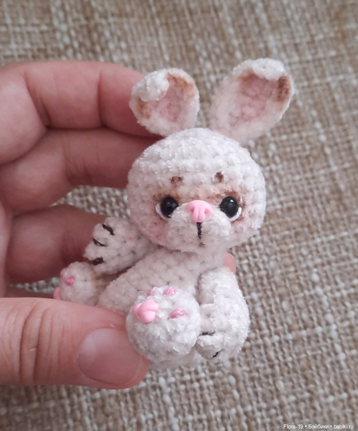 Велюровый Зайка — Вязаные игрушки и амигуруми: крючком (фото 4)