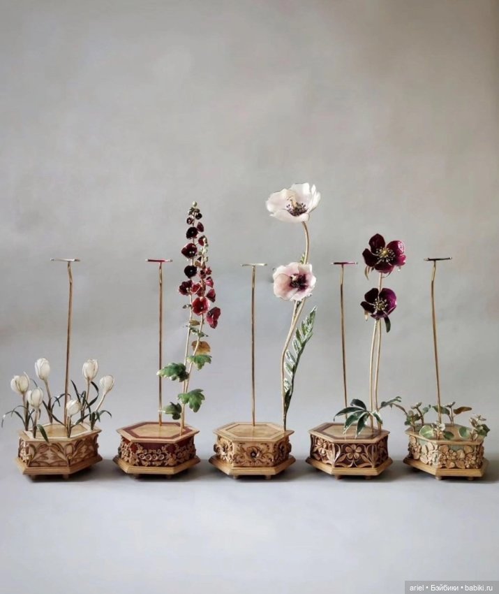 Потрясающие подставки для коллекционных кукол