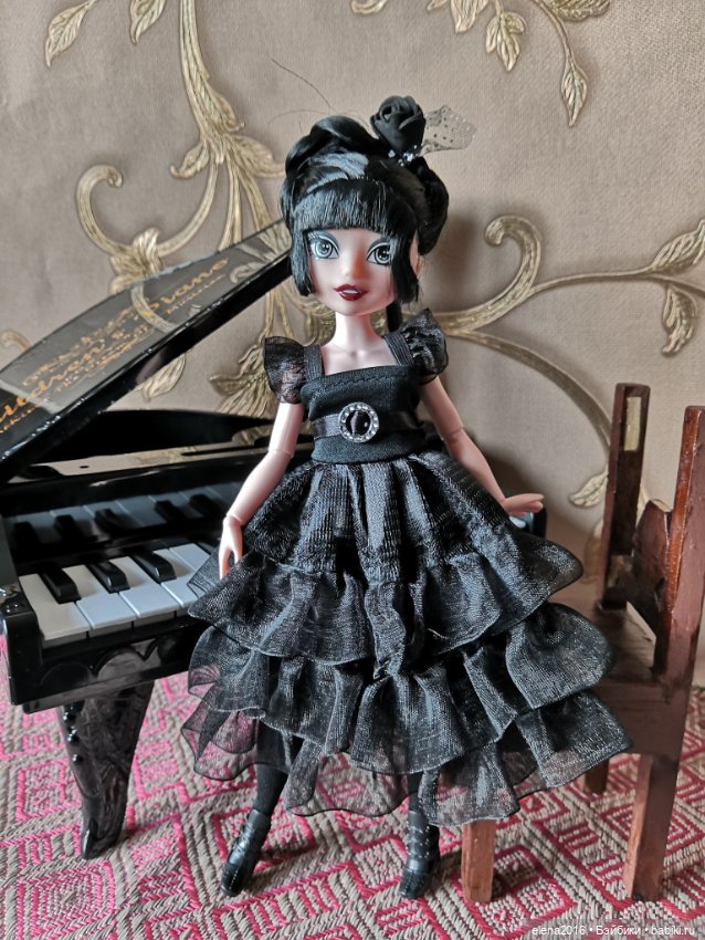 Кукла модель Уэнсдей Аддамс шарнирная 24 см (фото 2)