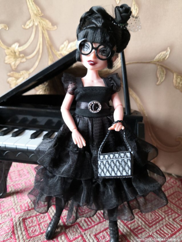 Кукла модель Уэнсдей Аддамс шарнирная 24 см