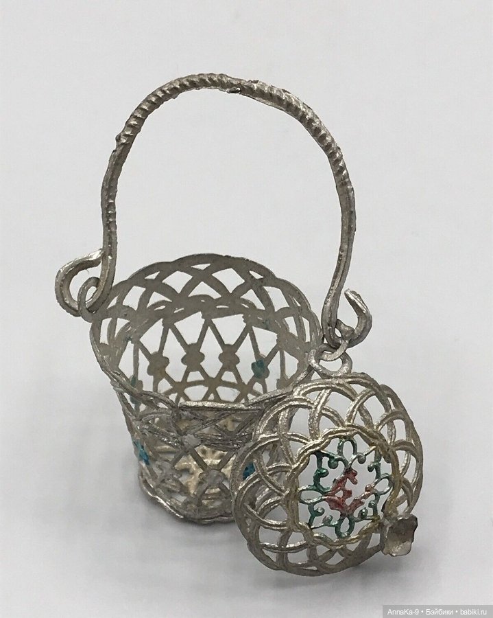 Какие они, цветы для антикварных кукольных домиков