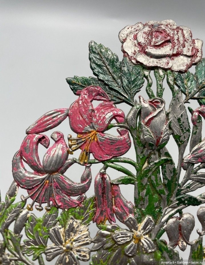 Какие они, цветы для антикварных кукольных домиков