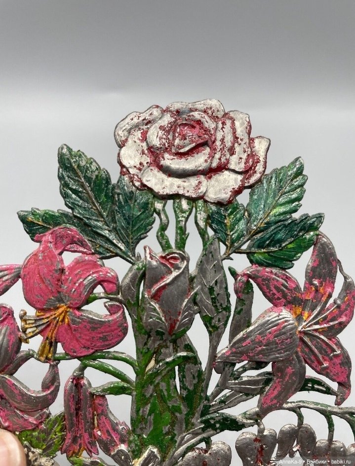 Какие они, цветы для антикварных кукольных домиков