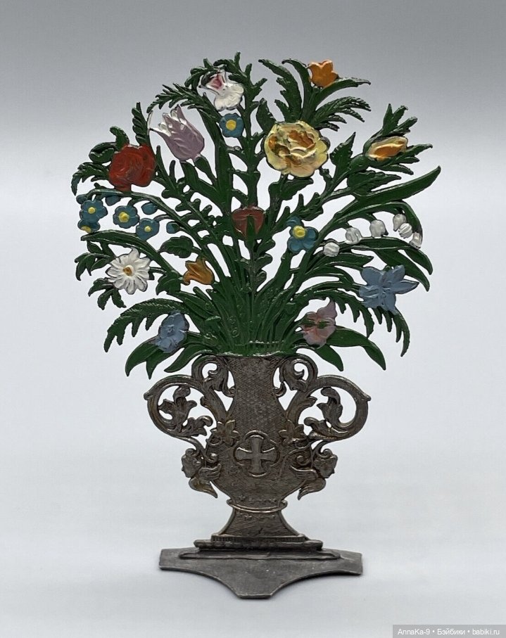 Какие они, цветы для антикварных кукольных домиков