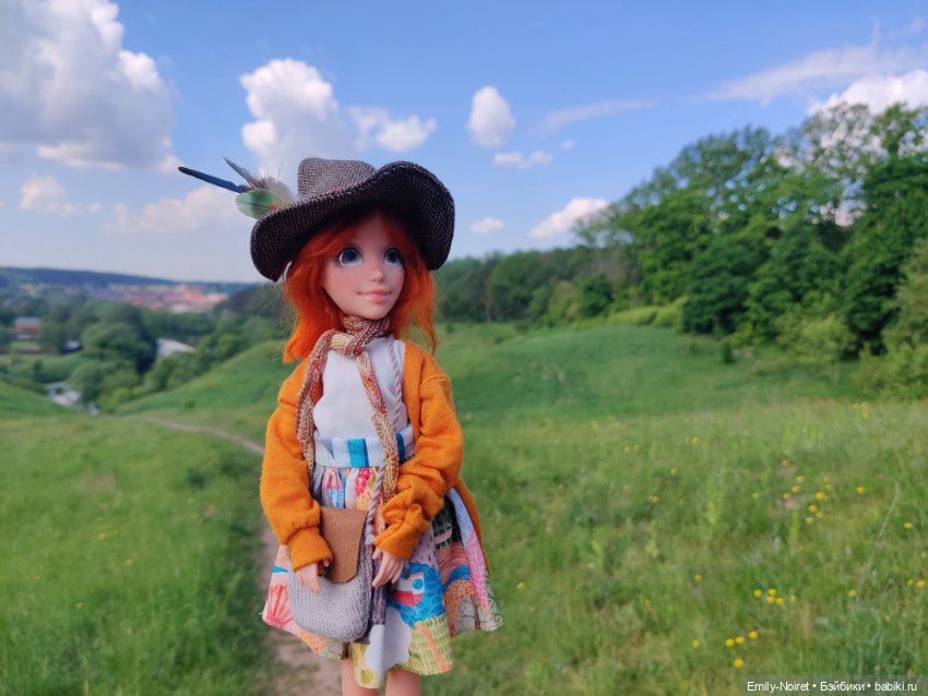 Рыжие девочки, зеленые холмы и люпины (фото 3)