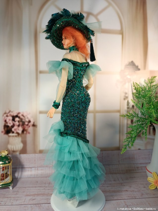 Мэй Уэст в праздничном наряде из моей коллекции Парадиз