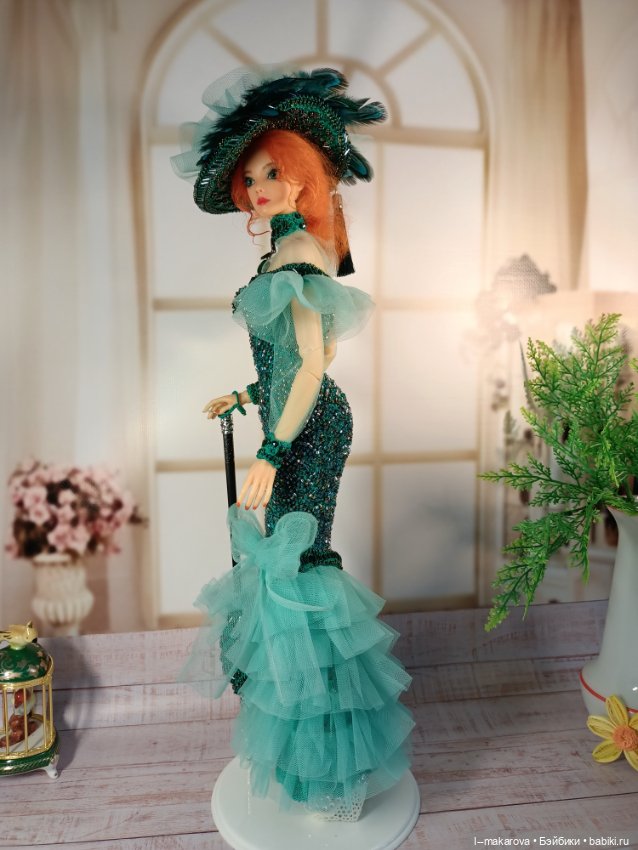 Мэй Уэст в праздничном наряде из моей коллекции Парадиз