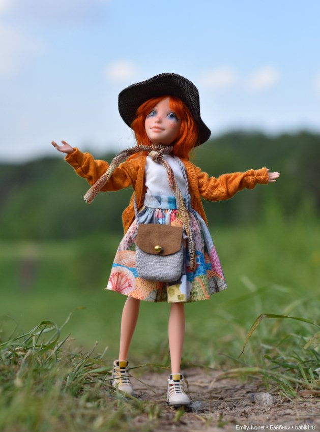 Рыжие девочки, зеленые холмы и люпины (фото 5)