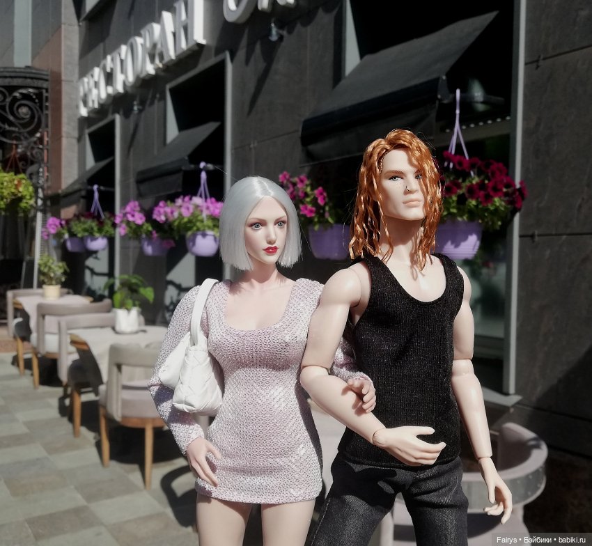 Пальмы в центре города — Коллекционные экшн