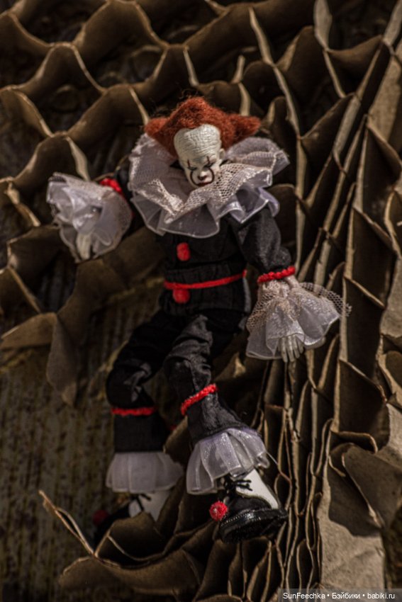 Пеннивайз. Зловещая красота (фото 10)