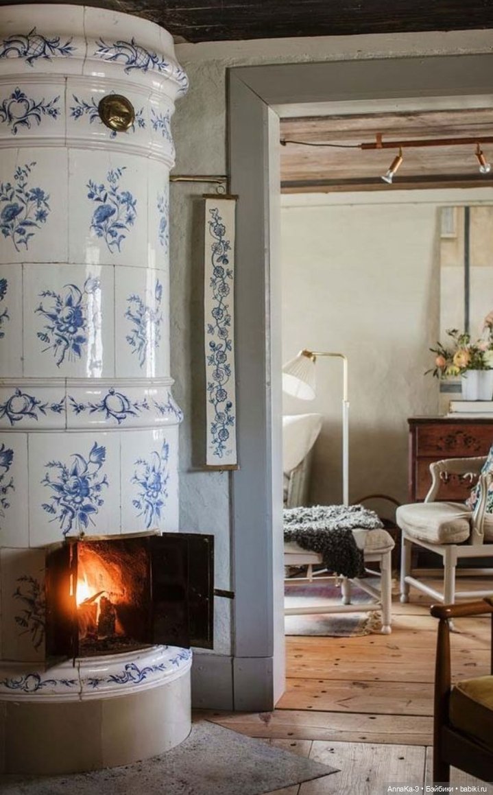 Антикварные печи для кукольных домиков