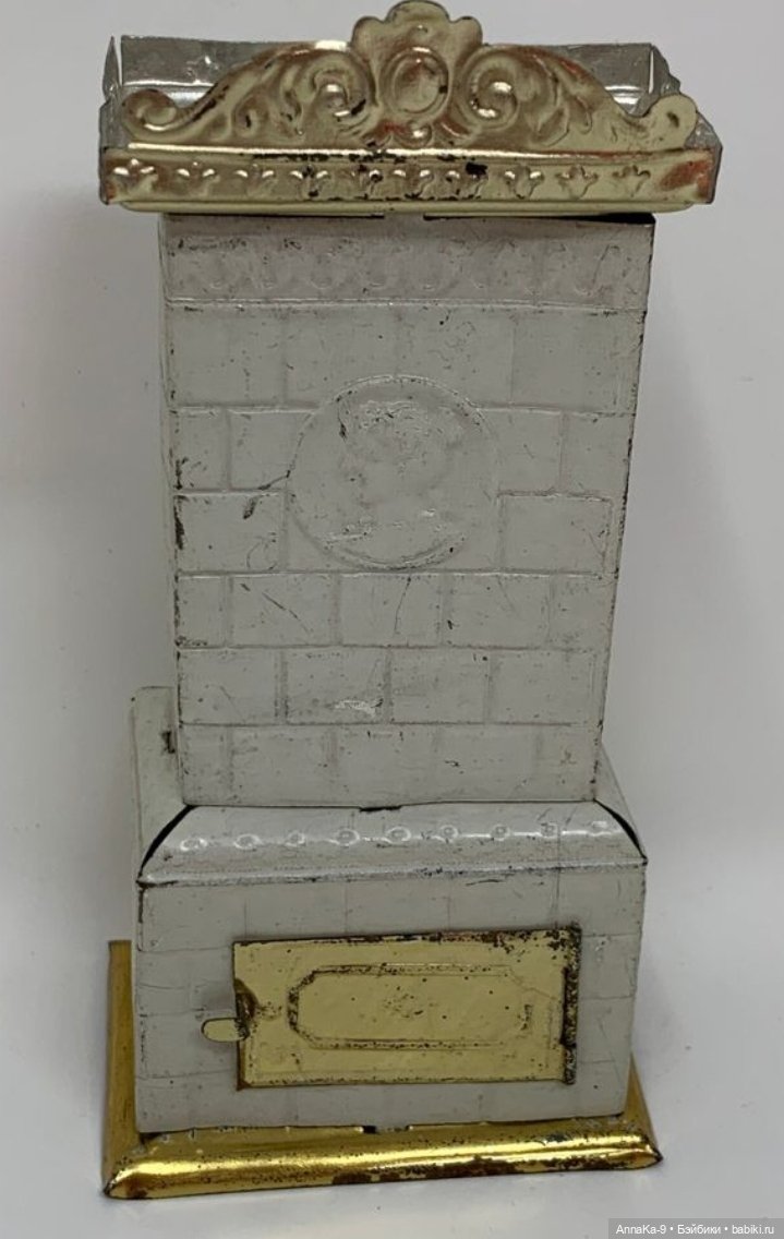 Антикварные печи для кукольных домиков