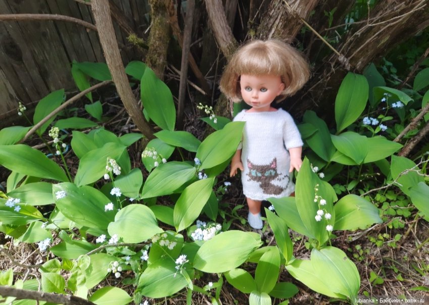 Белое платье и белые цветы🤍🤍