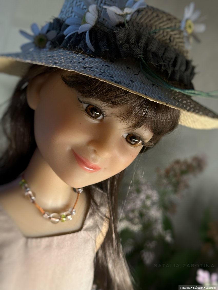 Дафна. "Дорога перемен" — Куклы Ruby Red (Руби Ред) Fashion Friends: Siblies