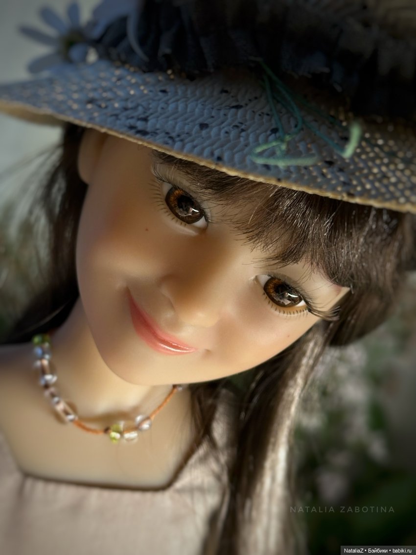 Дафна. "Дорога перемен" — Куклы Ruby Red (Руби Ред) Fashion Friends: Siblies