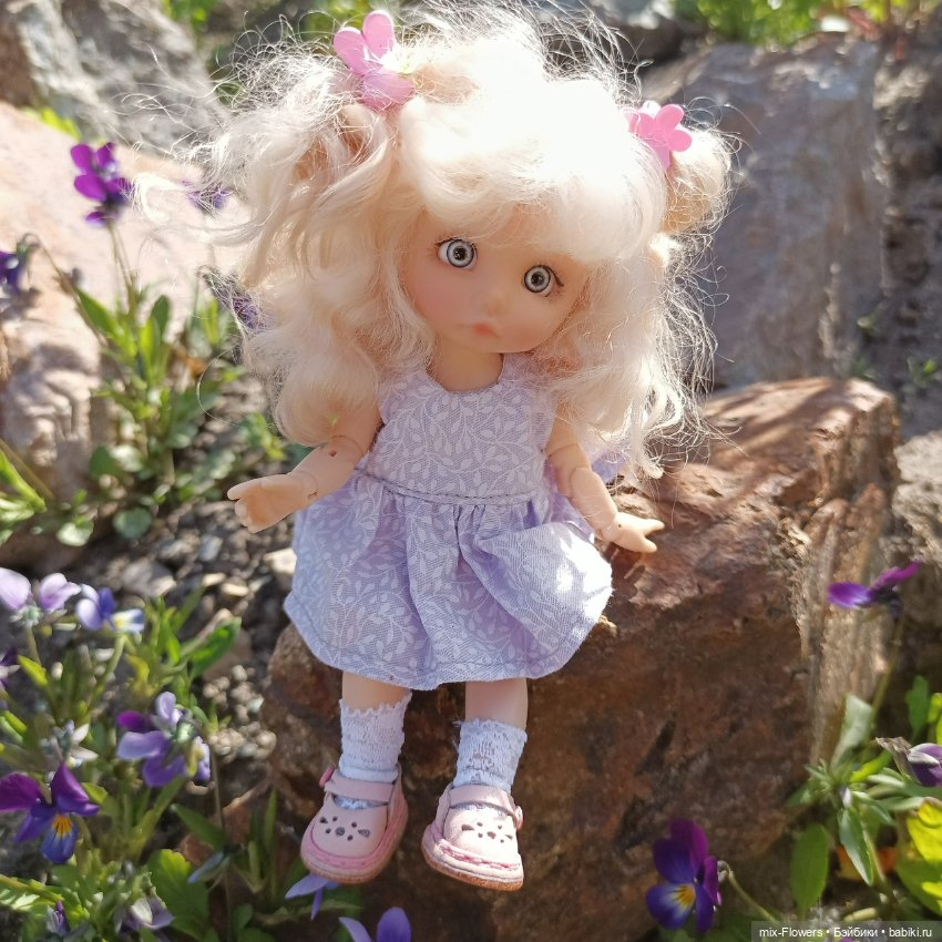 У нас наступило ЛЕТО - прогулка с дюймовочкой Джесси