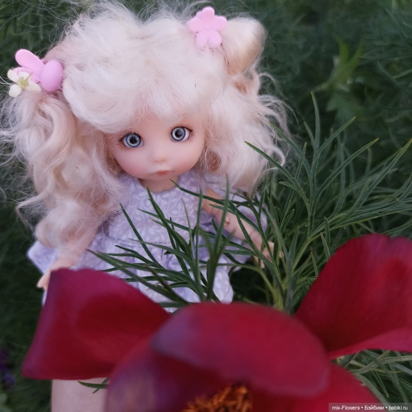 У нас наступило ЛЕТО - прогулка с дюймовочкой Джесси