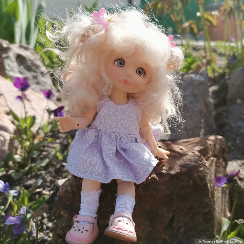 У нас наступило ЛЕТО - прогулка с дюймовочкой Джесси