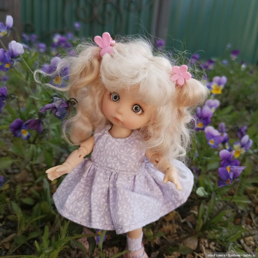 У нас наступило ЛЕТО - прогулка с дюймовочкой Джесси