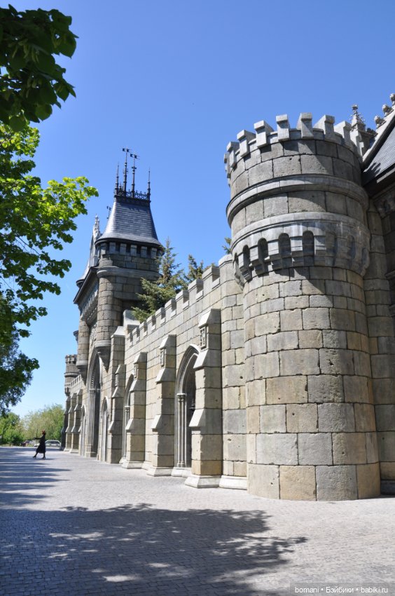 Большое путешествие маленькой девочки. Часть 1. Замок Гарибальди