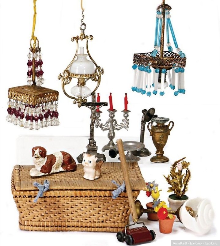 Антикварные люстры, настольные лампы для кукольных интерьеров