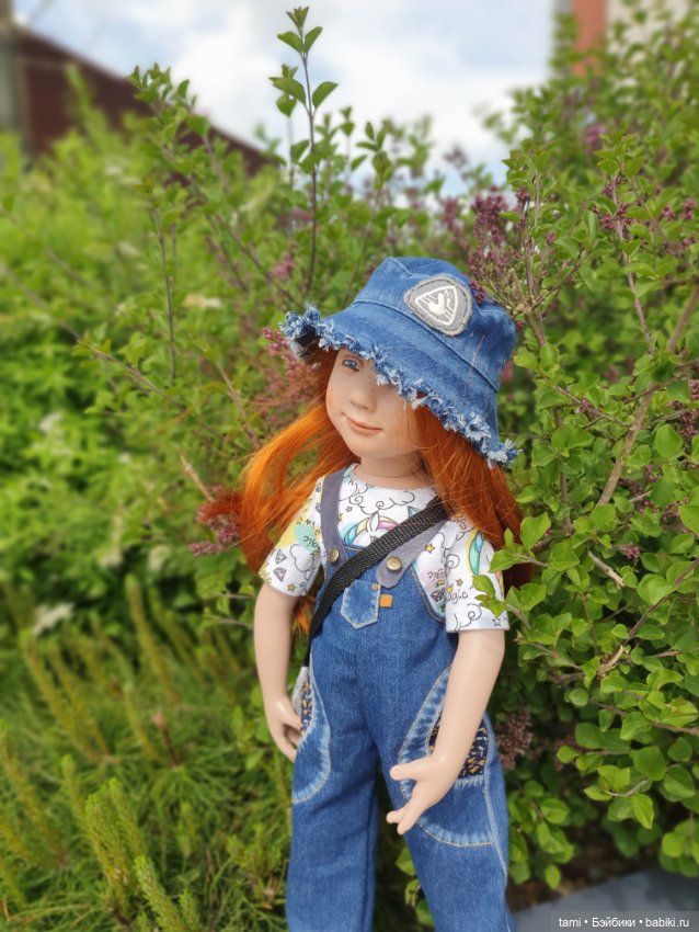 Энн-Майя или Цверг идет по городу