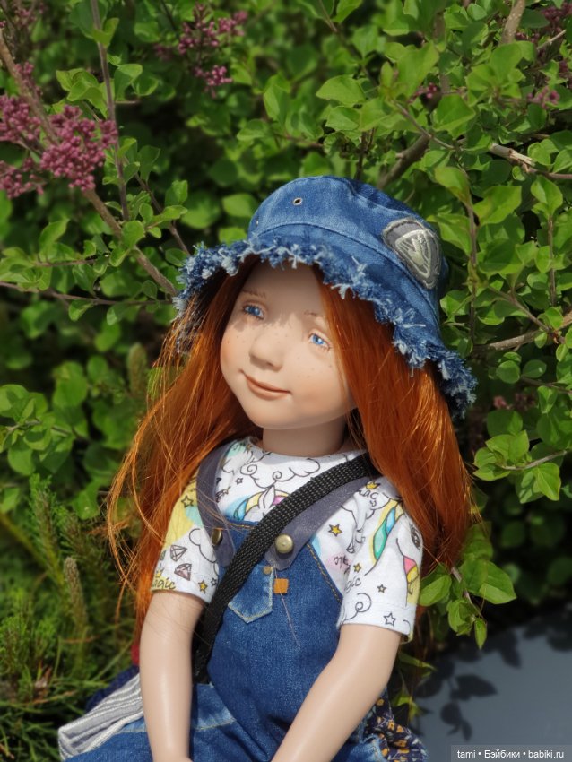 Энн-Майя или Цверг идет по городу