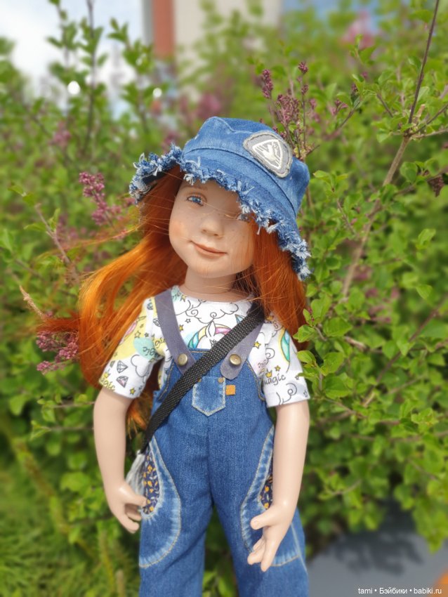 Энн-Майя или Цверг идет по городу