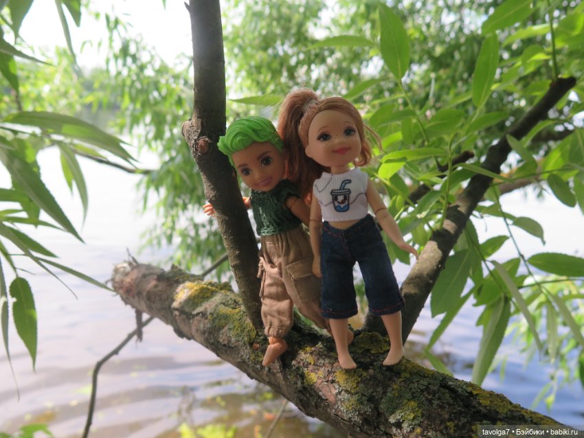 6.6.2024. у реки — Коллекции игровых кукол (Playline): фото полок