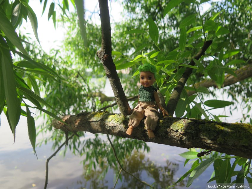 6.6.2024. у реки — Коллекции игровых кукол (Playline): фото полок (фото 8)