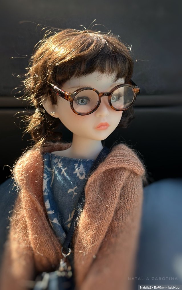 Сейдж 🌾 — Куклы Ruby Red (Руби Ред) Fashion Friends: Siblies (фото 3)