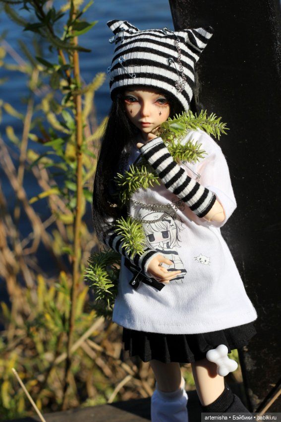 Кэрол на прогулке часть 1 (фото 4)