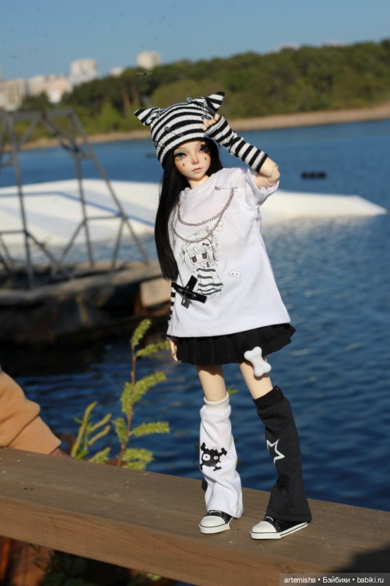 Кэрол на прогулке часть 1 (фото 3)