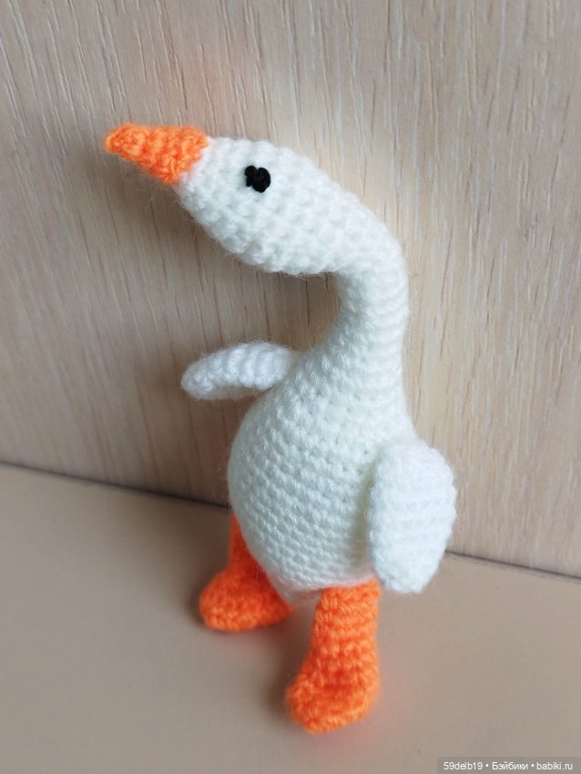 Вязаная игрушка для паолочки мини Гусик