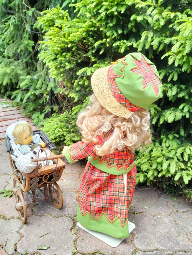 Антикварная деревянная кукла из Франции. Bebe tout en boes