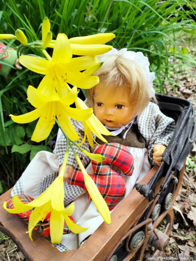 Антикварная деревянная кукла из Франции. Bebe tout en boes