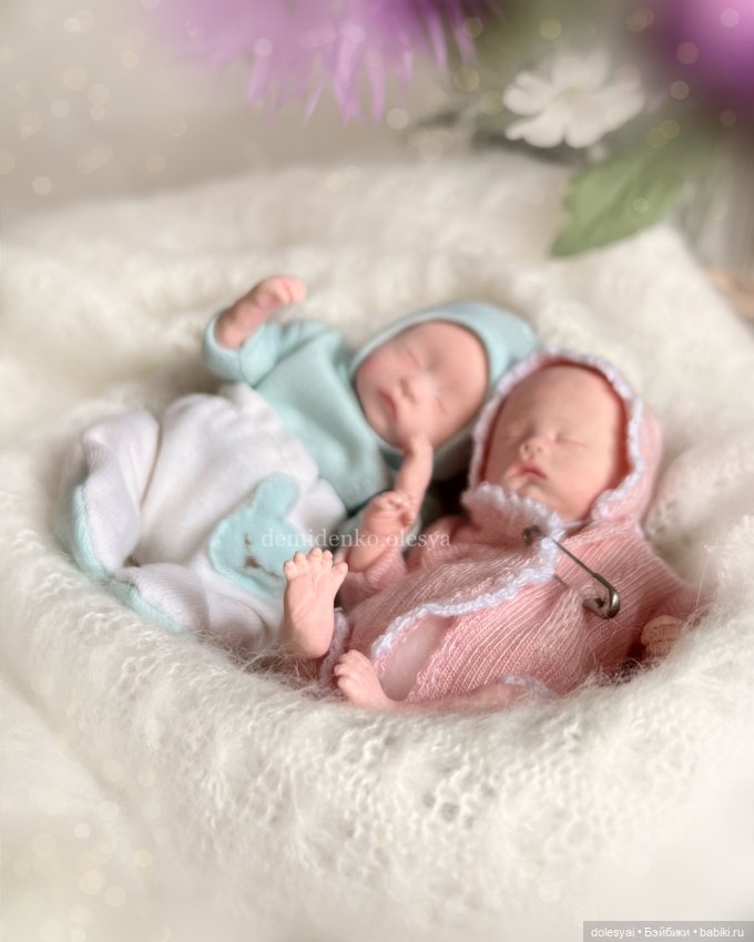 Миниатюрные двойняшки Майя и Илюша (фото 5)