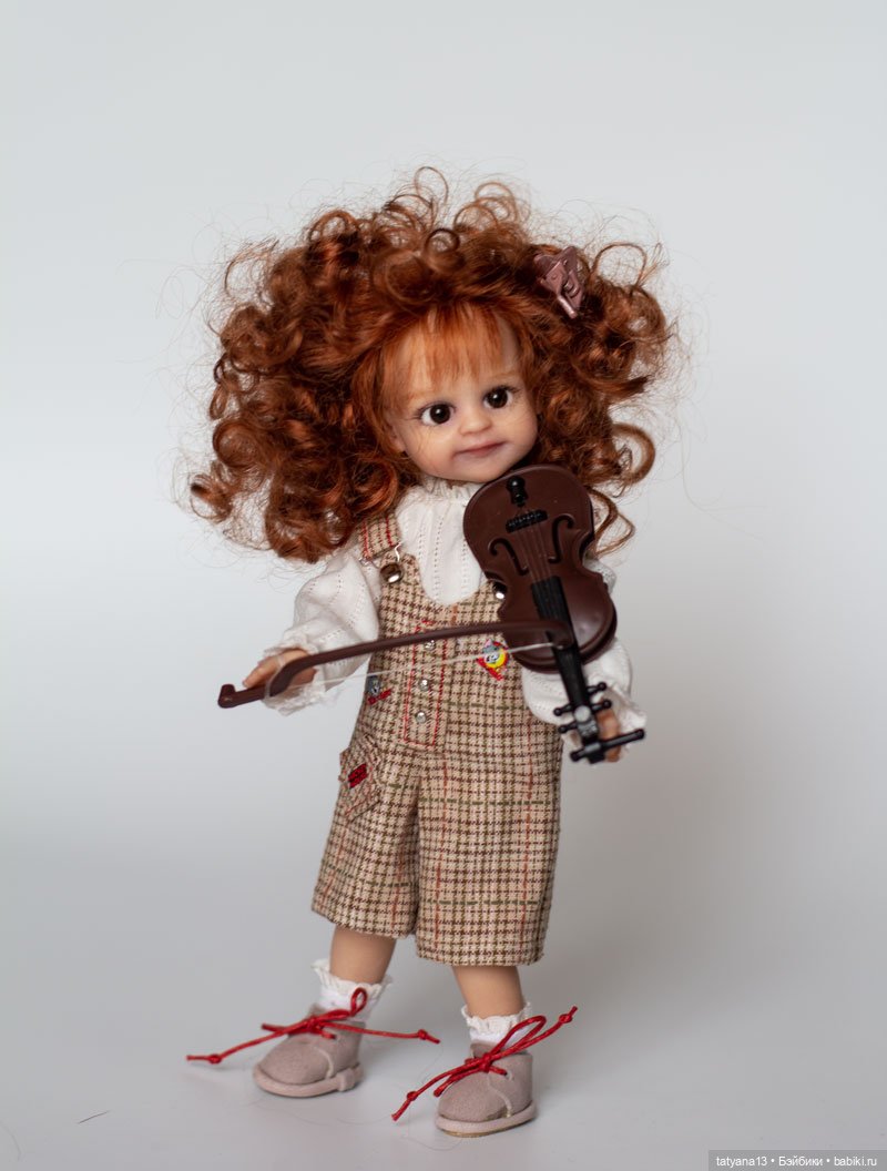 Leona - маленькая скрипачка (mini Paola Reina) (фото 10)