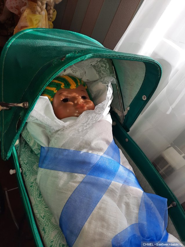 Выставка "Мамины истории о кукольной стране"