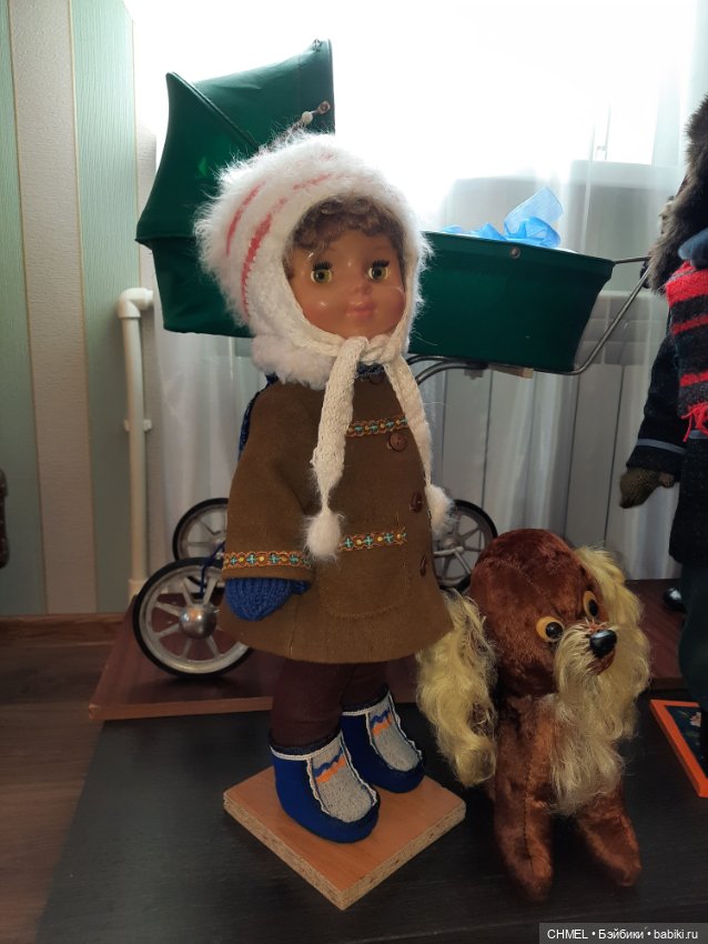 Выставка "Мамины истории о кукольной стране"