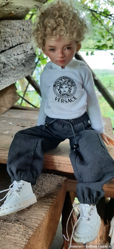 Когда ты первая модель на деревне у бабушки 😉