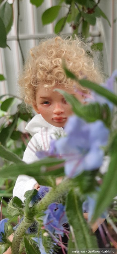 Когда ты первая модель на деревне у бабушки 😉